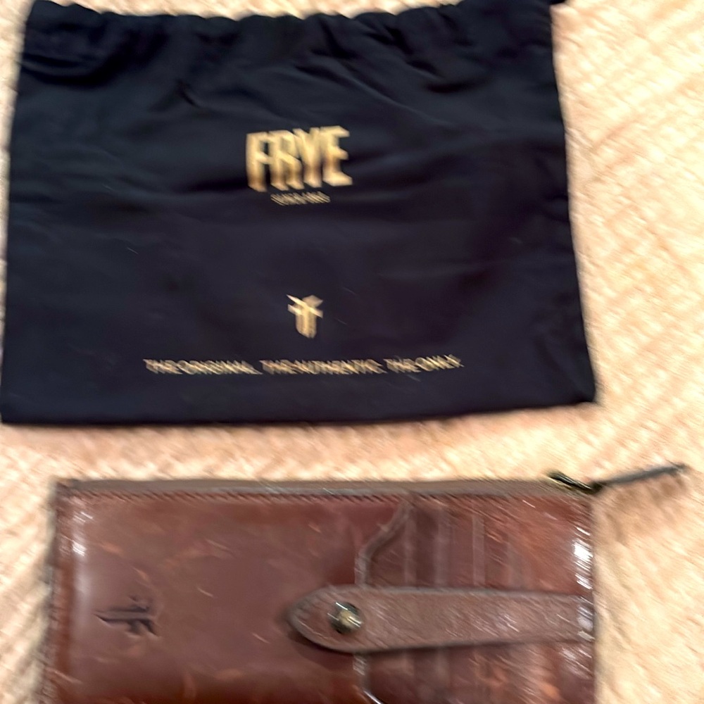 FRYE SNAP CARD WALLET